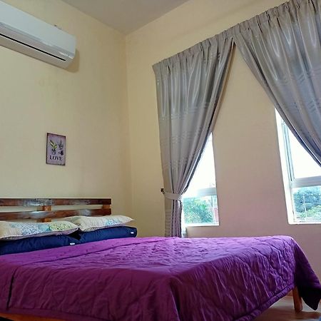 Topville Homestay Kangar Ngoại thất bức ảnh