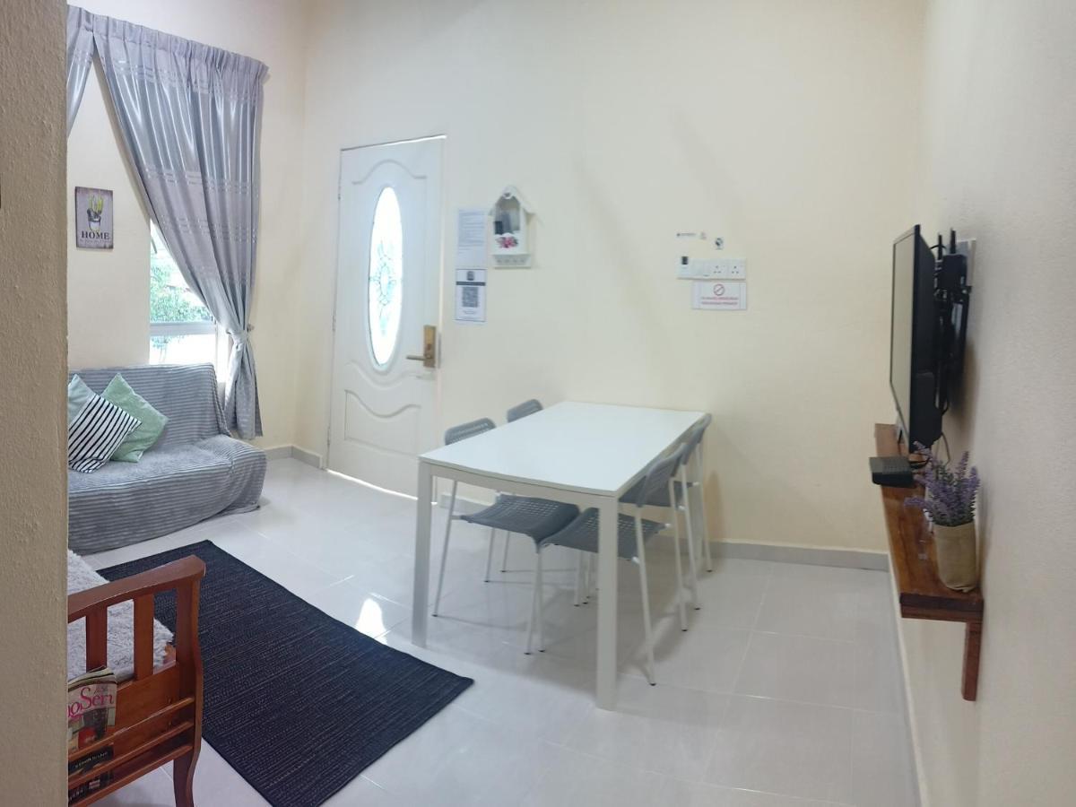 Topville Homestay Kangar Ngoại thất bức ảnh